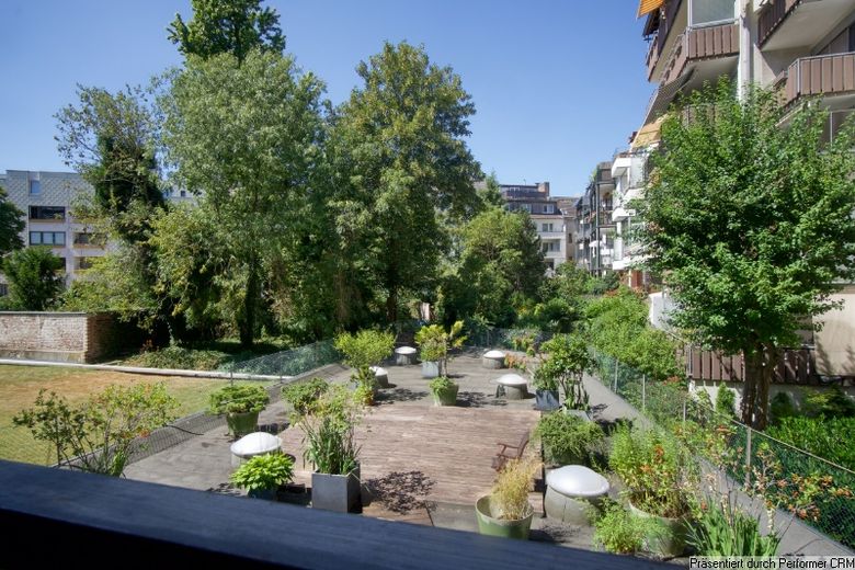 Schönes, nach hinten gelegenes Apartment mit Balkon, Nähe Metro und Douglas. PKW-Stellplatz möglich. – b4017c7124e278119bbf0697491b58cb5defb6f2.jpg