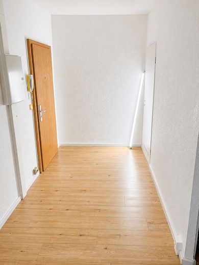 Helle 1-Zimmer-Wohnung frisch renoviert in Bernau bei Berlin – Flur