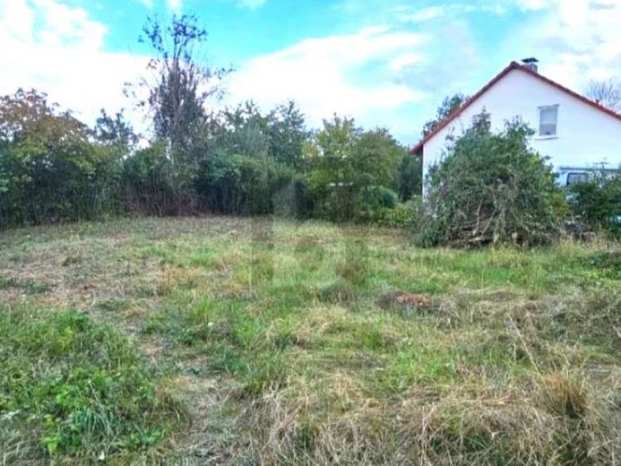 EXKLUSIV, UNBEBAUT, ERSCHLOSSEN – Foto 1