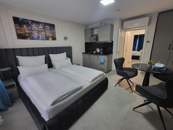 Wohnzimmer (auch ohne Bett)