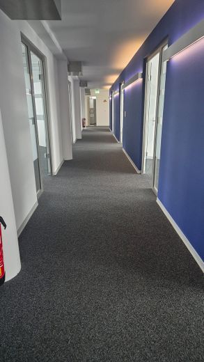 SENZA PROVVIGIONE - Alzenau - Ampia visuale sul lavoro. Uffici esclusivi e di alta qualità – Foto 7