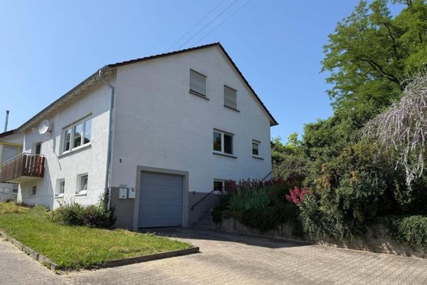 Sonniges Wohnen mit Ausblick – großzügig, komfortabel und renoviert!