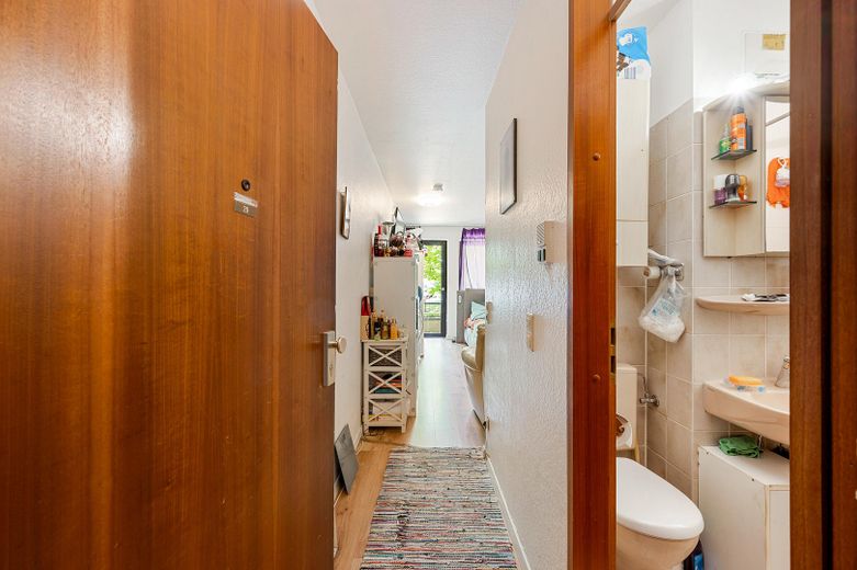 Kapitalanlage mit 6,5% Rendite o. Studentenwohnung fürs eigene Kind 1Zi.-Wohg. frei ab 1.11.26 #3007 – Blick vom Flur