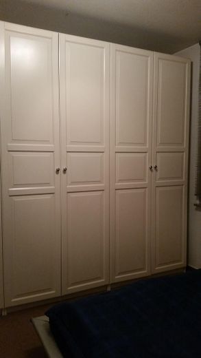 Möblierte 2-Zi. EG-Wohnung in Bockenheim am Niddapark von privat – Schrank 2 Schlafzimmer