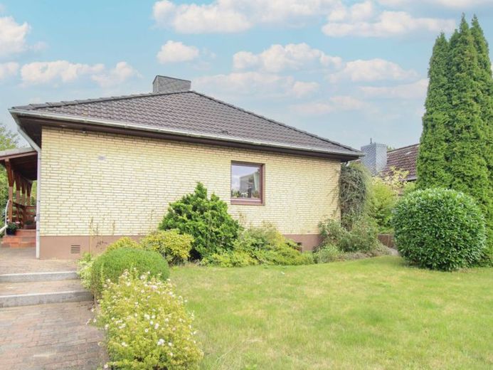 Everything on one level, well-maintained bungalow in the popular Altenholz – Photo 1