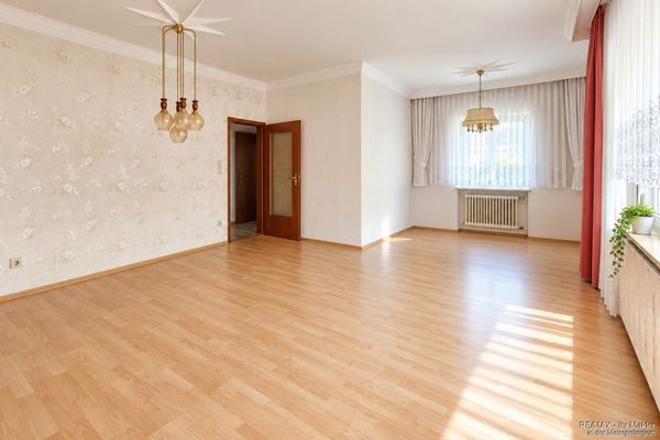 Großzügige 3-Zimmer-Wohnung mit Balkon und neu saniertem Bad