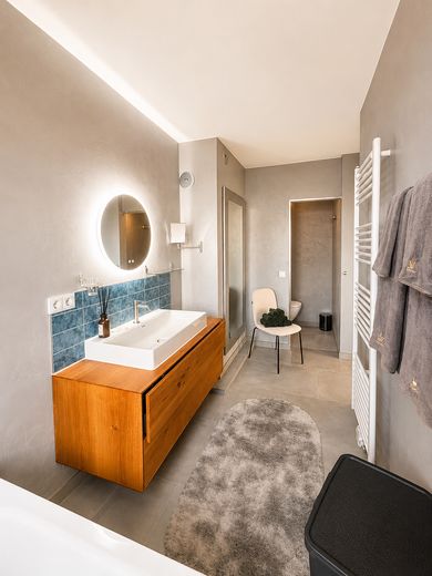 Fully furnished high-rise residence – 29th floor – panoramic views over Hamburg – Foto 8