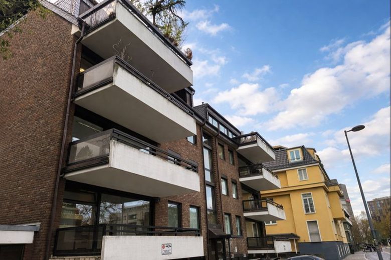 Ihre neue Bürofläche am Stadtwaldgürtel – Außenansicht