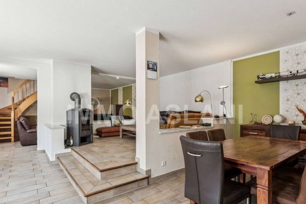 Przestrzeń dla wielkich planów – dom jednorodzinny w Großlehna: 284 m² powierzchni mieszkalnej, 387 m² powierzchni użytkowej, kominek i duży dziedziniec