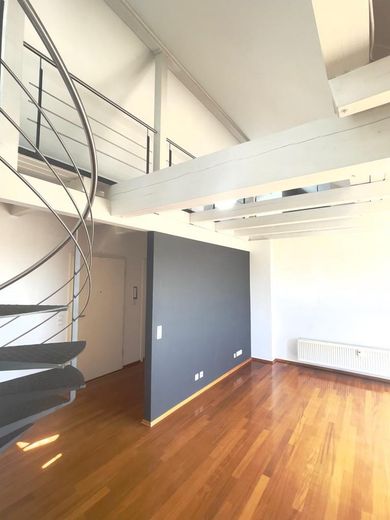 Galeriewohnung zum Wohlfühlen mit schöner Aussicht. Licht. Weite. Natur. – Wohnbereich