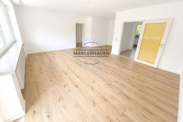 Schöne 3-Zimmer-Eigentumswohnung mit Südwestbalkon und Garage in Heppens