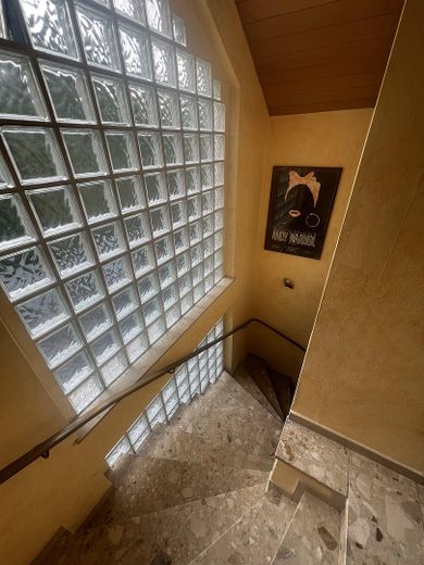 Treppenaufgang z. Wohnung 2.OG