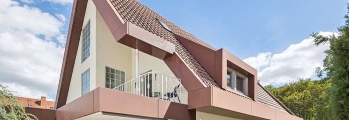 منزل عائلي منفصل بحالة ممتازة في أتسل | 193 م² مساحة سكنية | راحة سكنية واسعة مع نافذة سقفية بارزة
