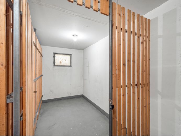 WOHNEN MIT WEITBLICK – STILVOLL, MODERNISIERT UND ZENTRUMSNAH IN RHEINFELDEN – Kellerabteil