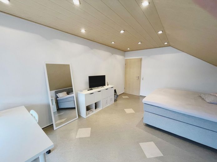 Schlafzimmer DG