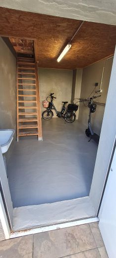 More than a house: exceptional property with plenty of space for living, working and your own ideas – Nebengelass Raum 1