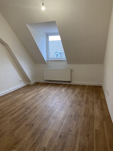 Wunderschöne 3-Zimmer Dachgeschosswohnung in KA-Oststadt – Zimmer 3 zur Straße
