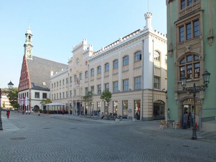 MEHR ZENTRUM GEHT NICHT !!! - Ladengeschäft auf 2 Etagen - direkt am Rathaus – Foto 1