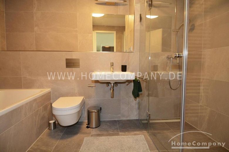 2-Zimmer-Wohnung mit Spreeblick in Tiergarten, Berlin, möbliert – aa4c6bab6210c78abf234ed56e75fe7c84c9bb29.jpg