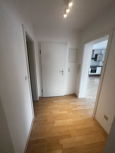 Flur/Wohnungseingang vglb. 