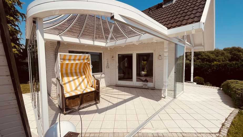 Wochenendhaus auf 966qm mit fantastischem Weitblick provisionsfrei zu verkaufen – Terrasse Süd, 06/2026