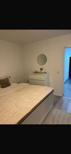Reformada integralmente y moderna: apartamento de 2 habitaciones con cocina equipada y garaje propio en Gärtringen – Foto 14