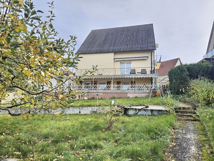 Gelegenheit für die große Familie: Zweifamilienhaus mit Einliegerwohnung in ruhiger Lage im Angebot! – 5263 - Garten mit Wohnhaus