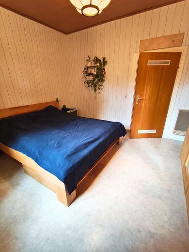Wohnen in Bestlage: Stilvolle Doppelhaushälfte in der BASF-Kolonie – Schlafzimmer (1) OG