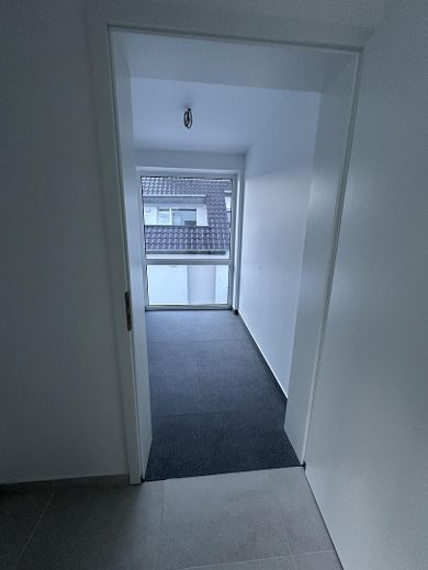 Neubau! Möbliertes Penthouse-Apartment in einem QNG-zertifizierten Green Building in Kelsterbach – Foto 2