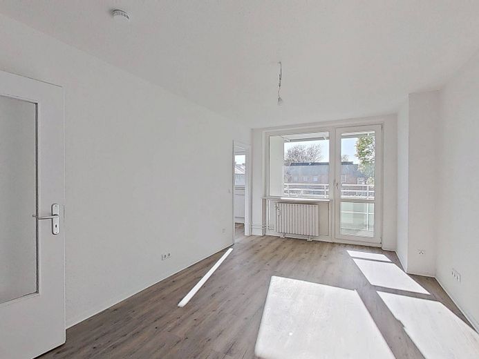 Ein warmes Zuhause beginnt mit einer kühlen Ersparnis: Moderne 1-Zimmer-Wohnung mit EBK und großem BALKON – Ansicht I: Wohn- und Schlafbe…