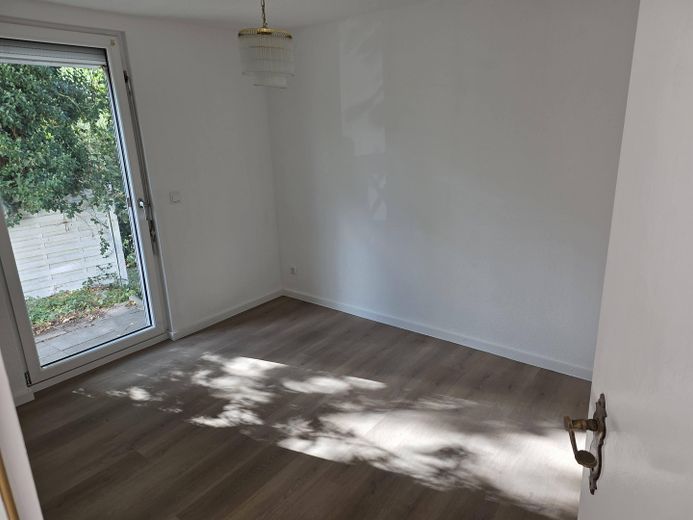 Einfamilienhaus mit großem Garten in bester Lage – EG Arbeitszimmer