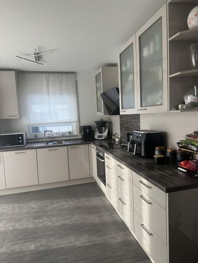 Moderne 3-Zimmer-Eigentumswohnung mit Westbalkon, Tiefgarage und Aufzug in begehrter Lage von Stein – Foto 13