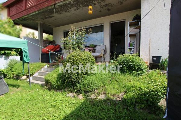 Einfamilienhaus mit Einliegerwohnung - Garten, Terrasse, Balkon und 3 Garagen