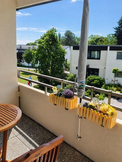 Möbliertes 1 Zimmer Wohnung mit Balkon, Stellplatz und Pauschalmiete – Balkon