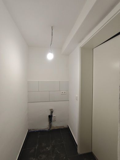 Vielseitig nutzbare Gewerbeflächen in St. Georg – frisch renoviert – Fläche 3 Flur