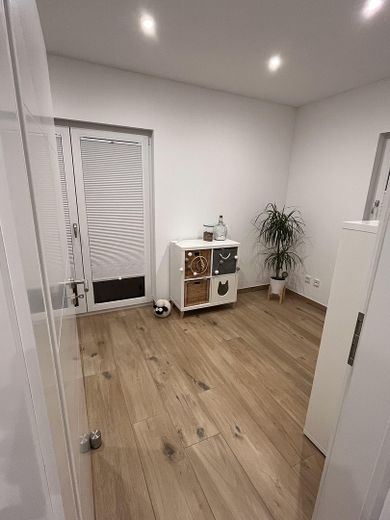 Büro 3. Kinderzimmer EG