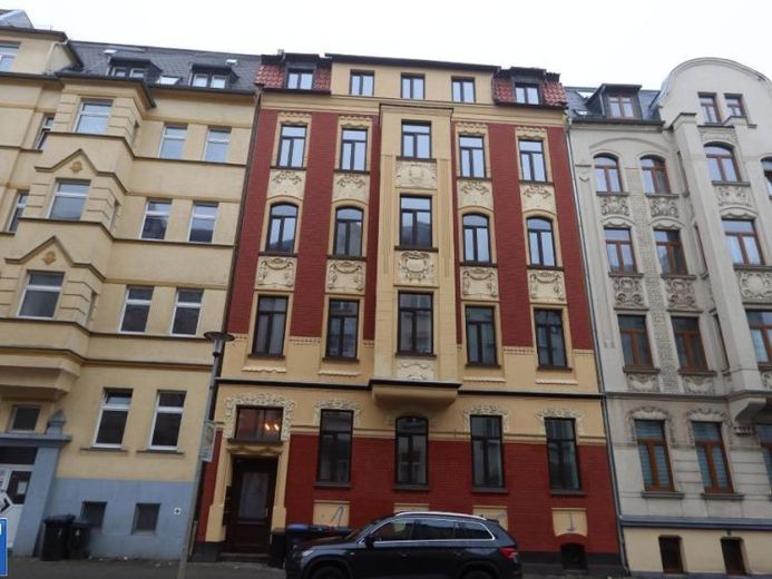 große helle 3 Zimmer Wohnung zentrale Lage im Dachgeschoss – Foto 1