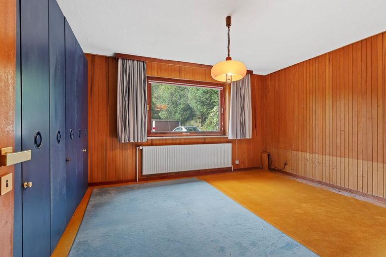 Sanierungsbedürftige Doppelhaushälfte mit großzügigem Grundstück und Doppelgarage in HH-Rahlstedt – Zimmer 3