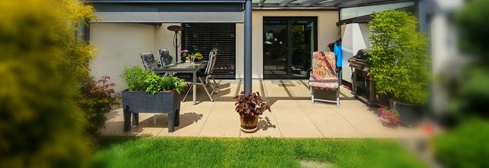 Zeitlose Eleganz trifft modernen Wohnkomfort – hochwertiges Reihenhaus mit exklusivem Interior – Haus, Ansicht vom Garten