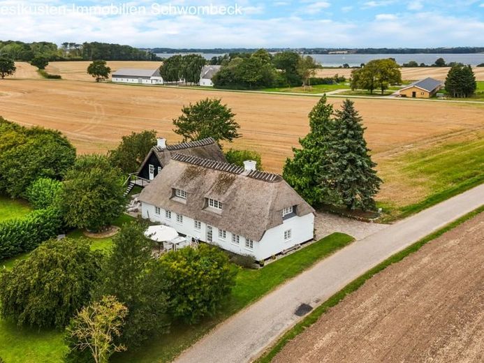 Wunderschönes Reetanwesen in Meeresnähe, in Dänemark! – Foto 1