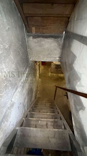 *** Historischer Altbau mit Stil: Voll vermietetes Dreifamilienhaus in Worms *** – KG Treppe Ansicht 1