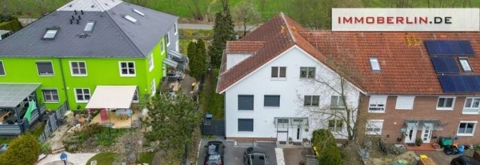 IMMOBERLIN.DE - Sehr freundliches Reihenendhaus mit Sonnenterrasse & 2 Pkw-Stellplätzen