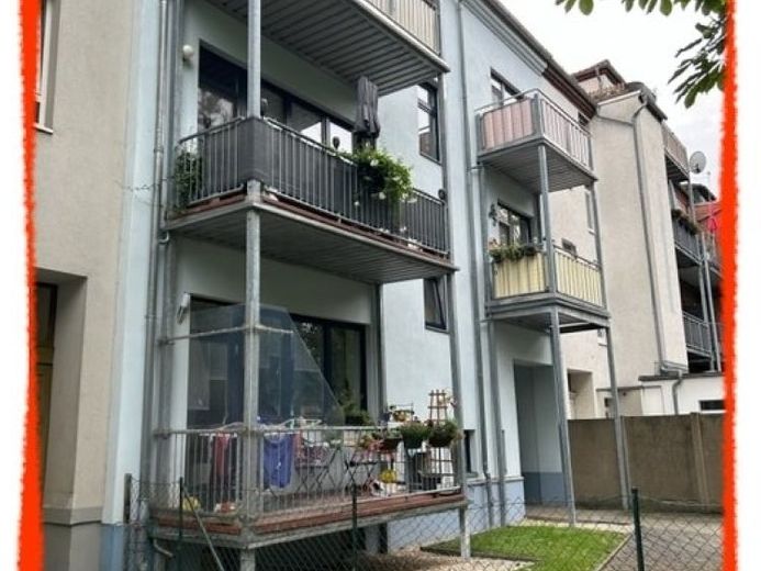 Attraktive 2-Zimmer-Wohnung mit Balkon sowie Tageslichtbad mit Wanne und Dusche zu verkaufen! – Foto 1