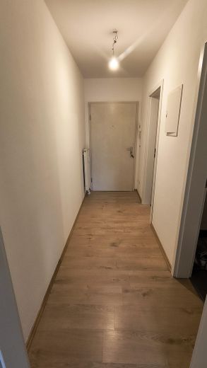Charmantes, renoviertes Apartment mit Terrasse, kleinem Garten & Tiefgaragenstellplatz in Regensburg – Foto 6