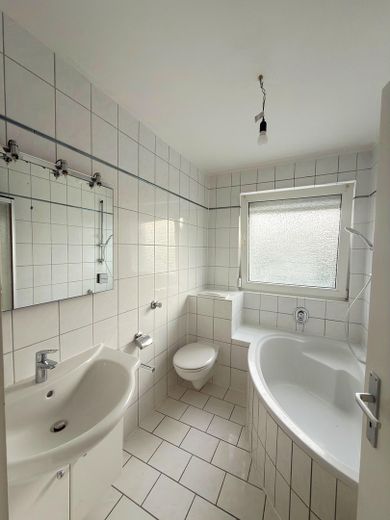 Gepflegte, helle 3,5-Zimmer-Wohnung mit Balkon, Aufzug & Grünblick am Gervinuspark – Foto 17