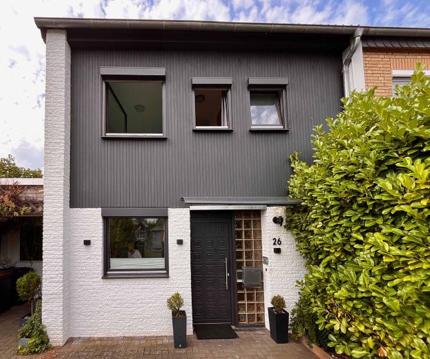 Gepflegtes Reihenendhaus mit Garten in Bremen-Huchting – Ostfassade