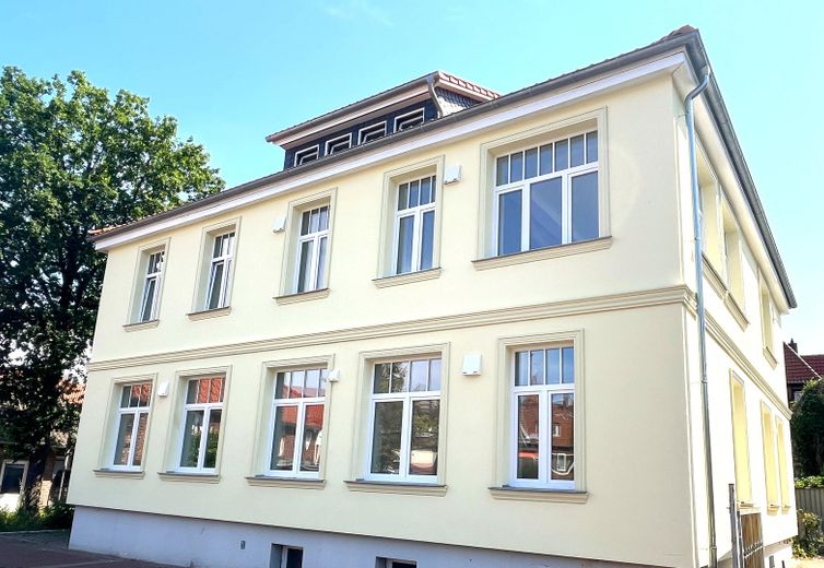 Prima occupazione - Luminoso appartamento di 3 stanze in posizione privilegiata - adatto per WG – Foto 1