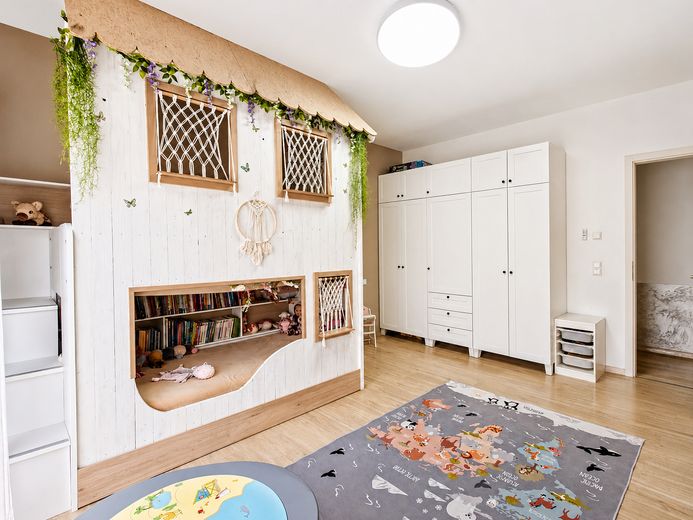 Modernes 217-m²-Familienhaus mit 8 Zimmern, PV-Speicher, Wallbox, Solar & großem Garten – Foto 19
