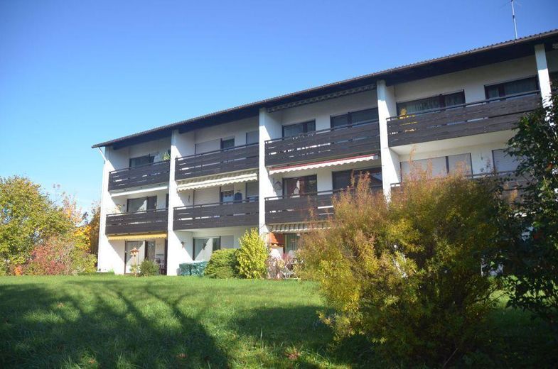 Traumhafte Wohnung mit großem Balkon und Fernblick in Murnau a. Staffelsee – Haus