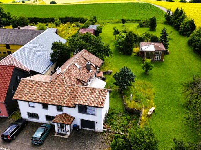 Nature paradise with 2,540 m² plot and dreamlike distant views – your new home near Luxembourg – Foto 1
